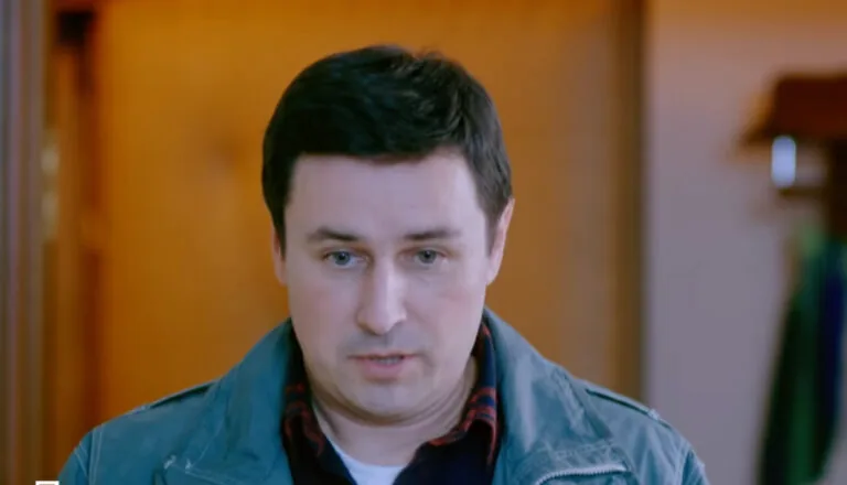 Момент из 13 серии 1 сезона