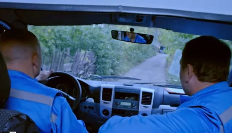 Момент из 19 серии 1 сезона