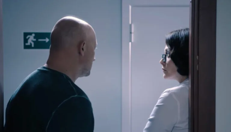 Момент из 2 серии 1 сезона