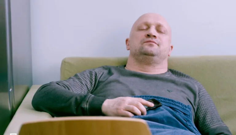 Момент из 15 серии 2 сезона