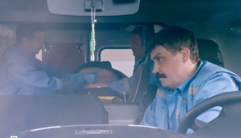 Момент из 18 серии 2 сезона