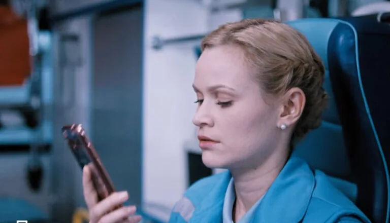 Момент из 6 серии 3 сезона