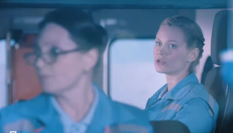 Момент из 9 серии 3 сезона