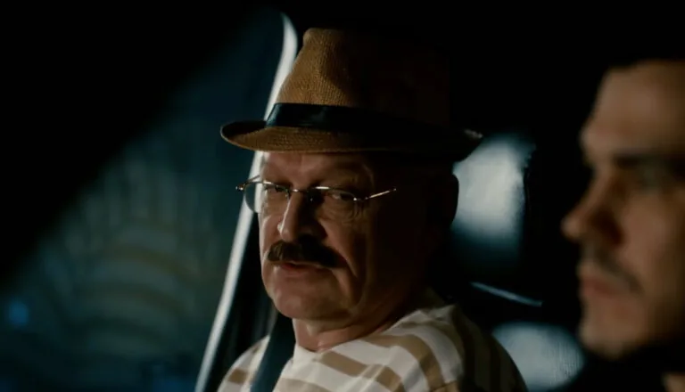 Момент из 13 серии 6 сезона