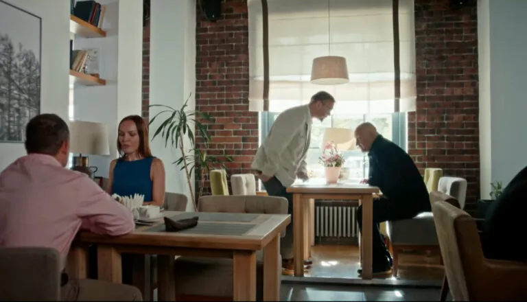 Момент из 8 серии 6 сезона