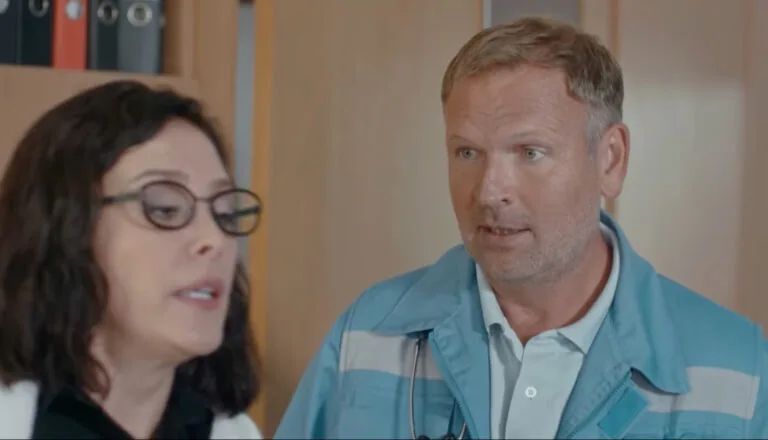 Момент из 16 серии 7 сезона