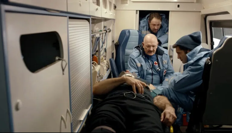 Момент из 19 серии 8 сезона