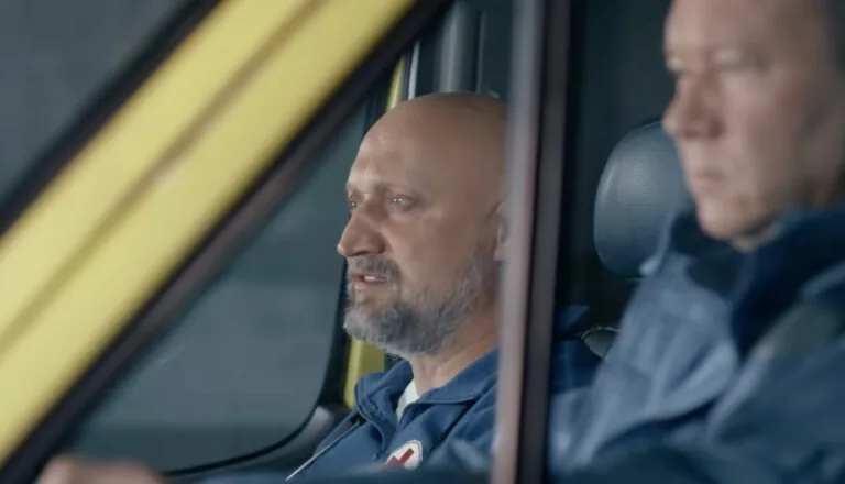 Момент из 23 серии 8 сезона